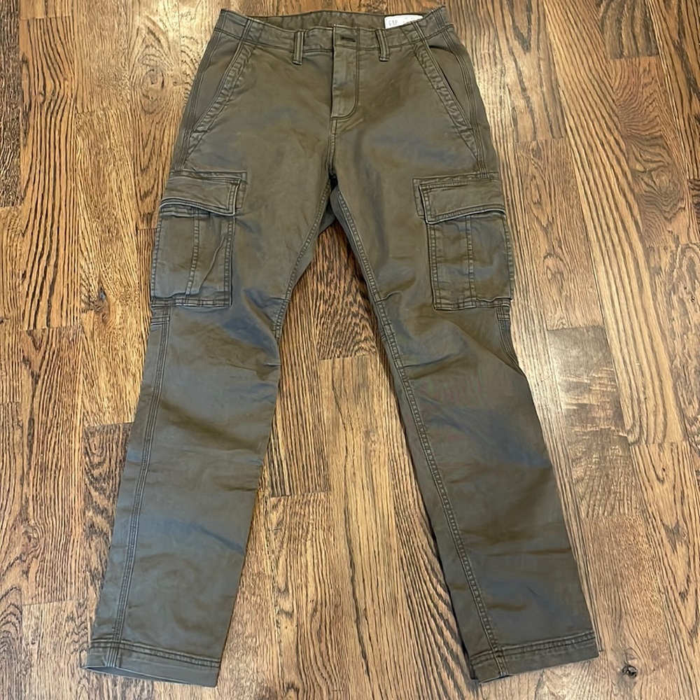 Olive green Gap Cargo pants 28/30
